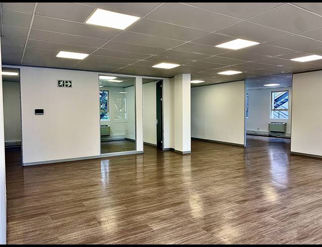 173M² OFFICE TO LET IN PLUMSTEAD